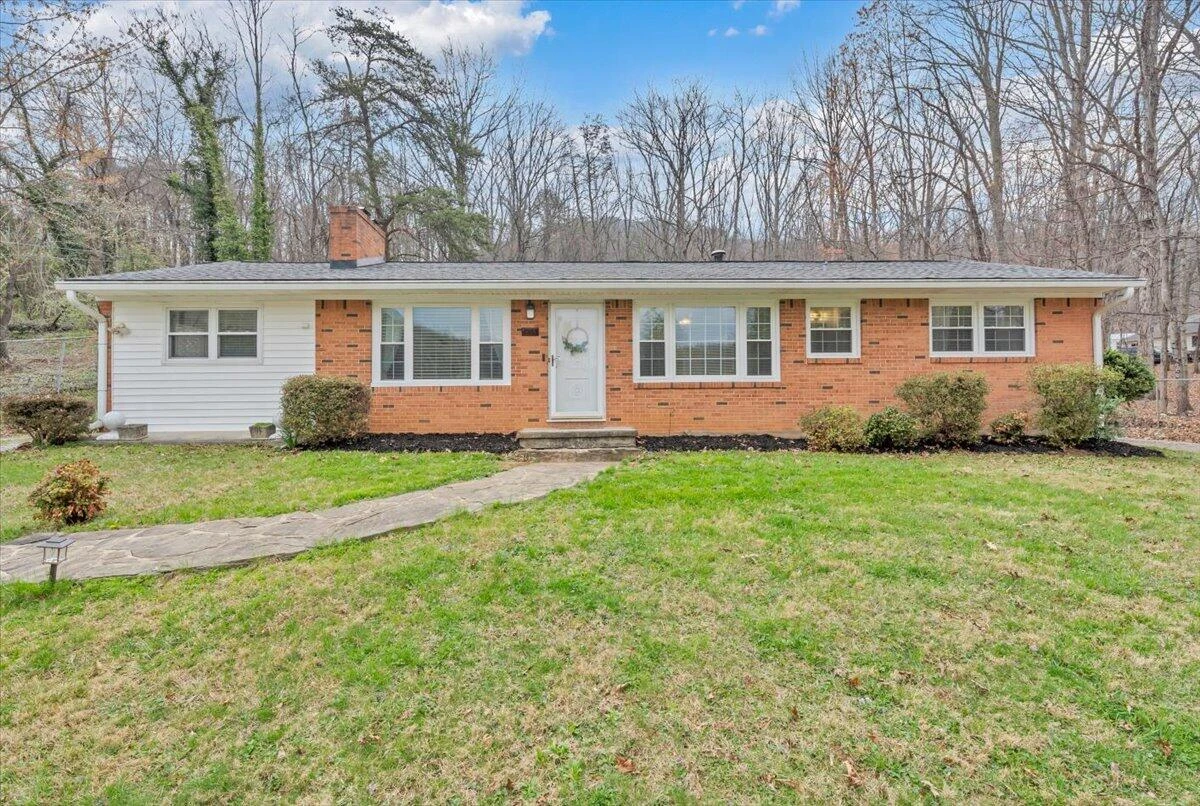 3988 Welcome Valley RD