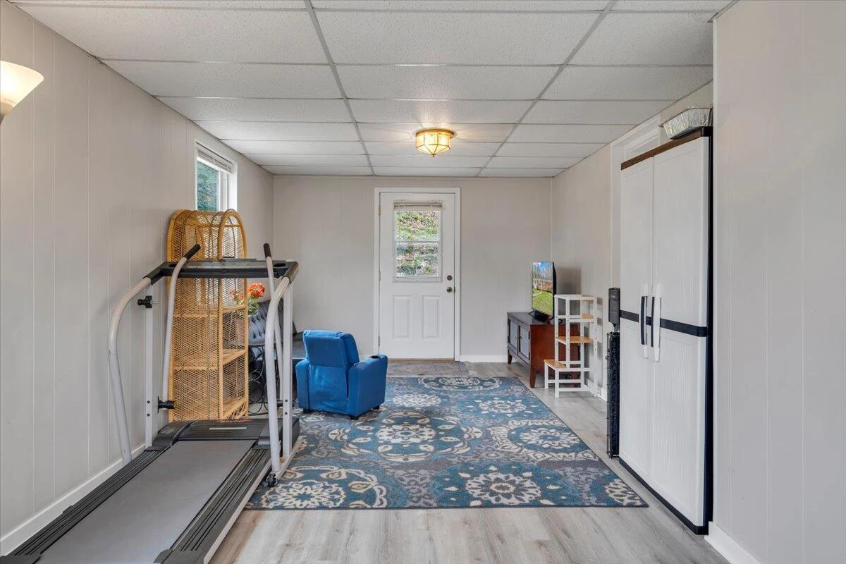 3988 Welcome Valley RD - Photo 18