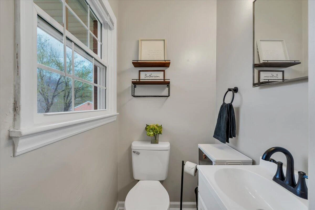 3988 Welcome Valley RD - Photo 23
