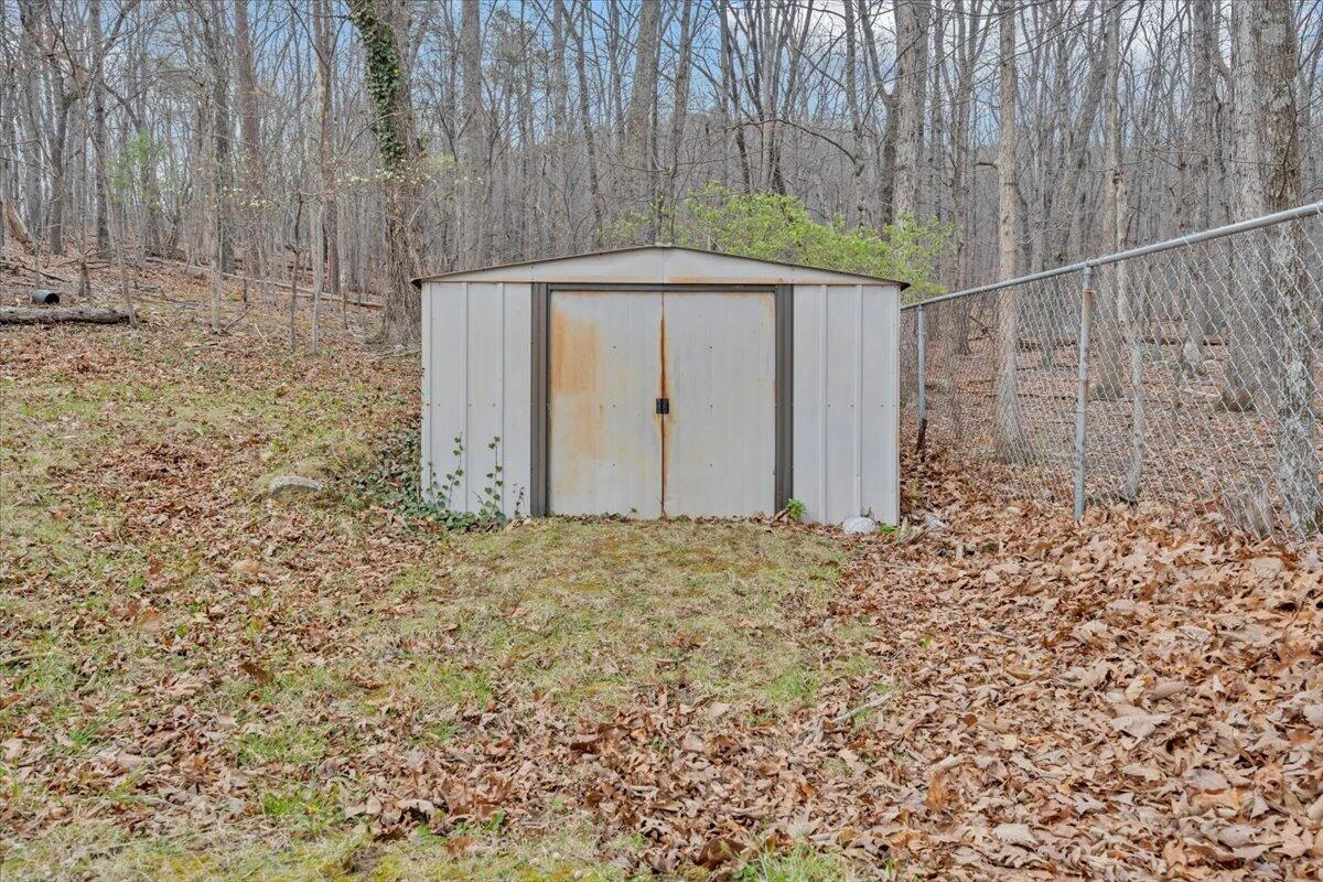 3988 Welcome Valley RD - Photo 41