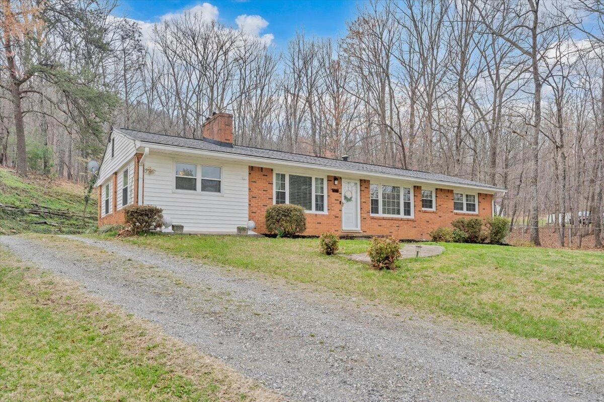 3988 Welcome Valley RD - Photo 42