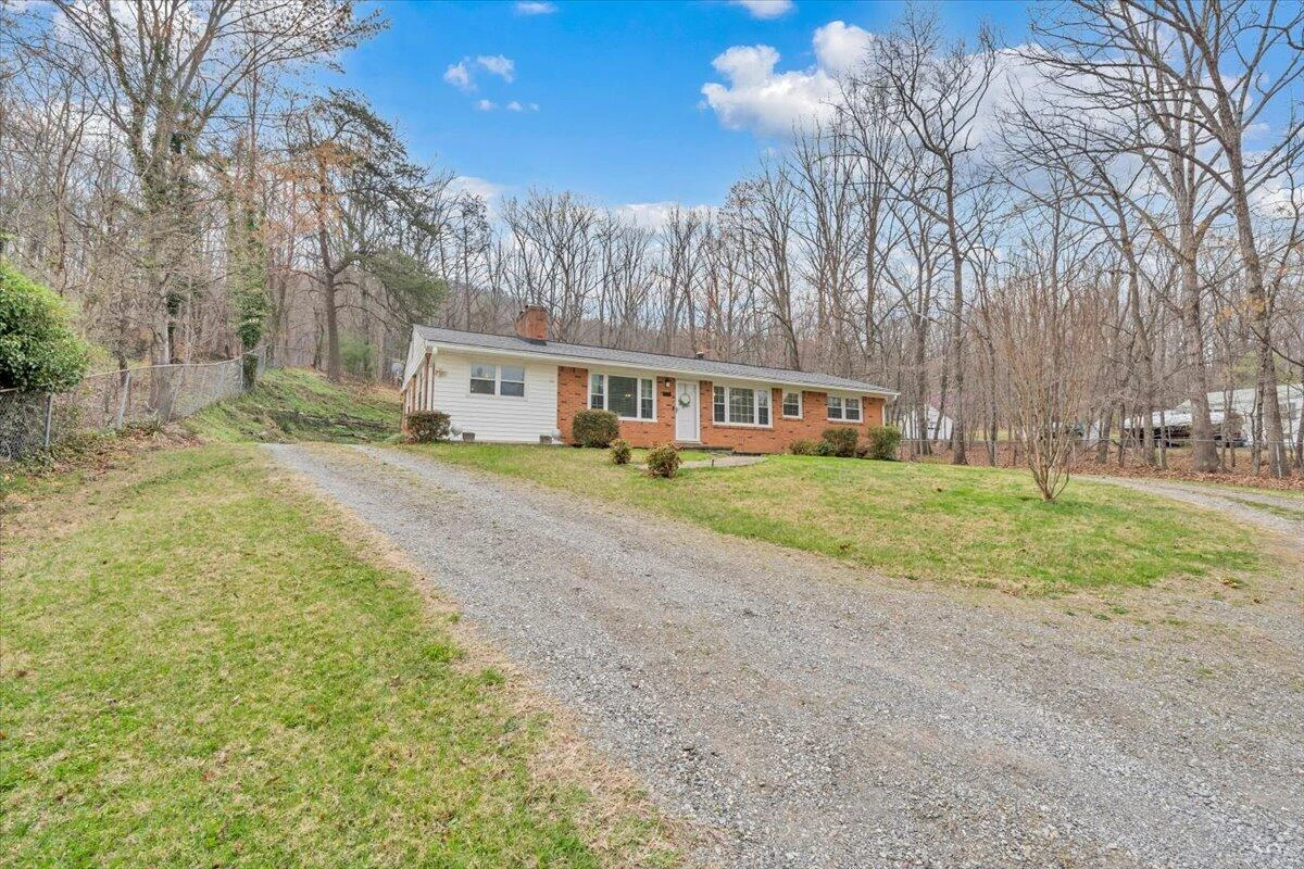 3988 Welcome Valley RD - Photo 43