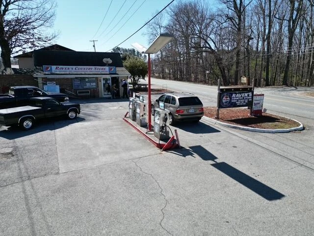 2031 Main ST - Photo 5