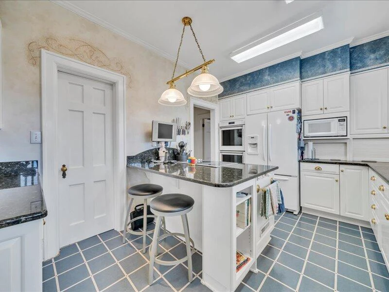 3515 Windsor Oaks CIR - Photo 9