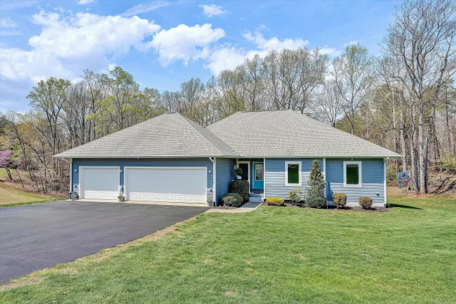 301 Indian Ridge DR