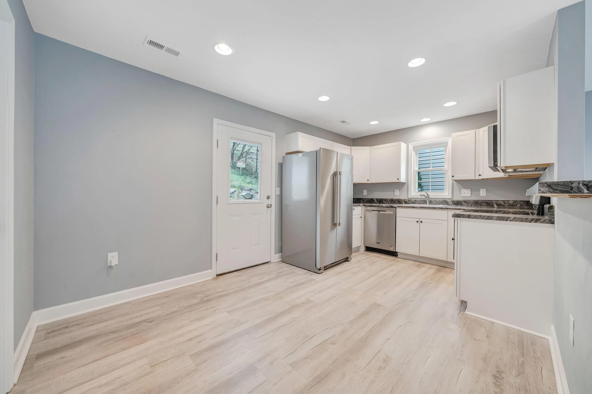 1452 Varnell AVE - Photo 9