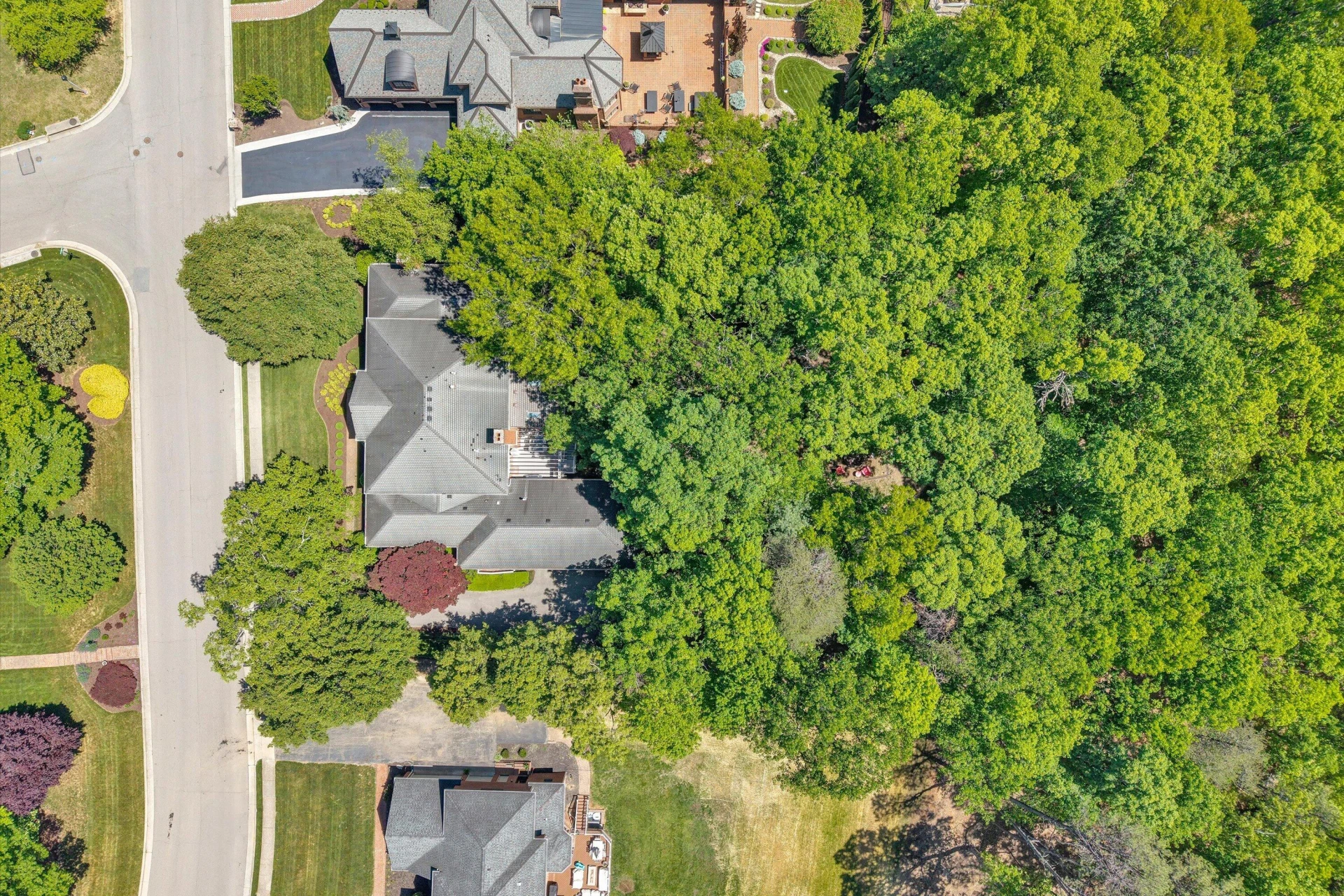 3606 Wellington DR - Photo 3