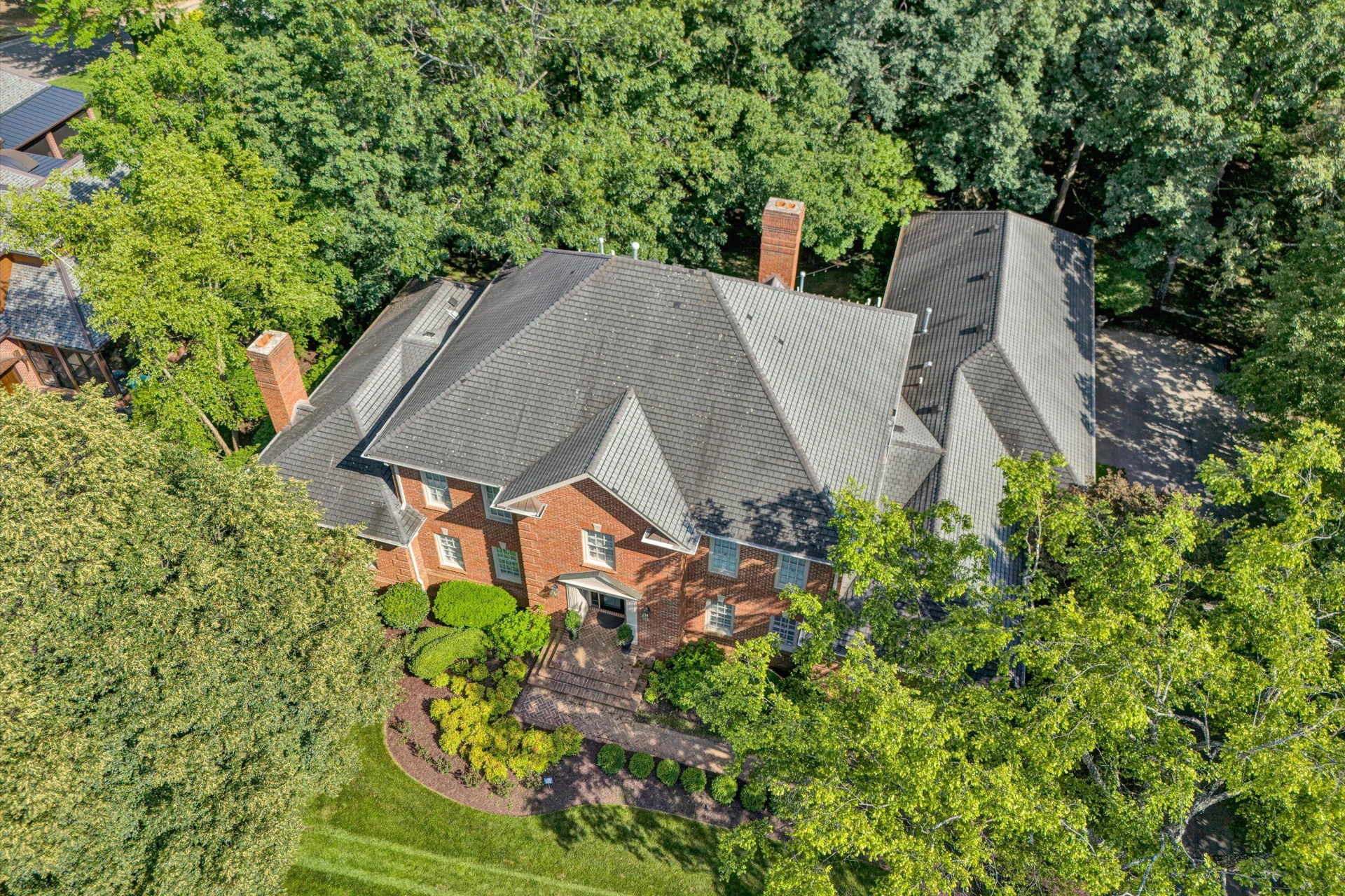 3606 Wellington DR - Photo 4