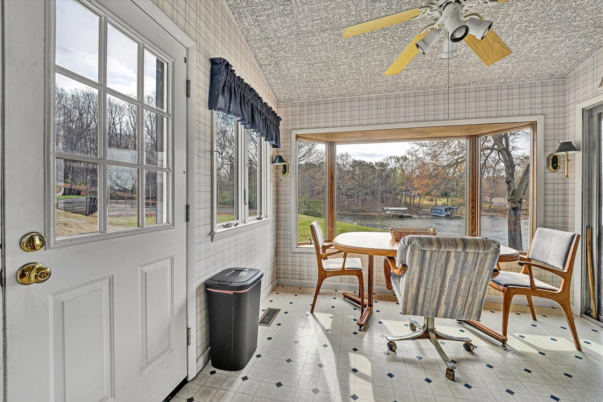 1154 Acorn DR - Photo 12