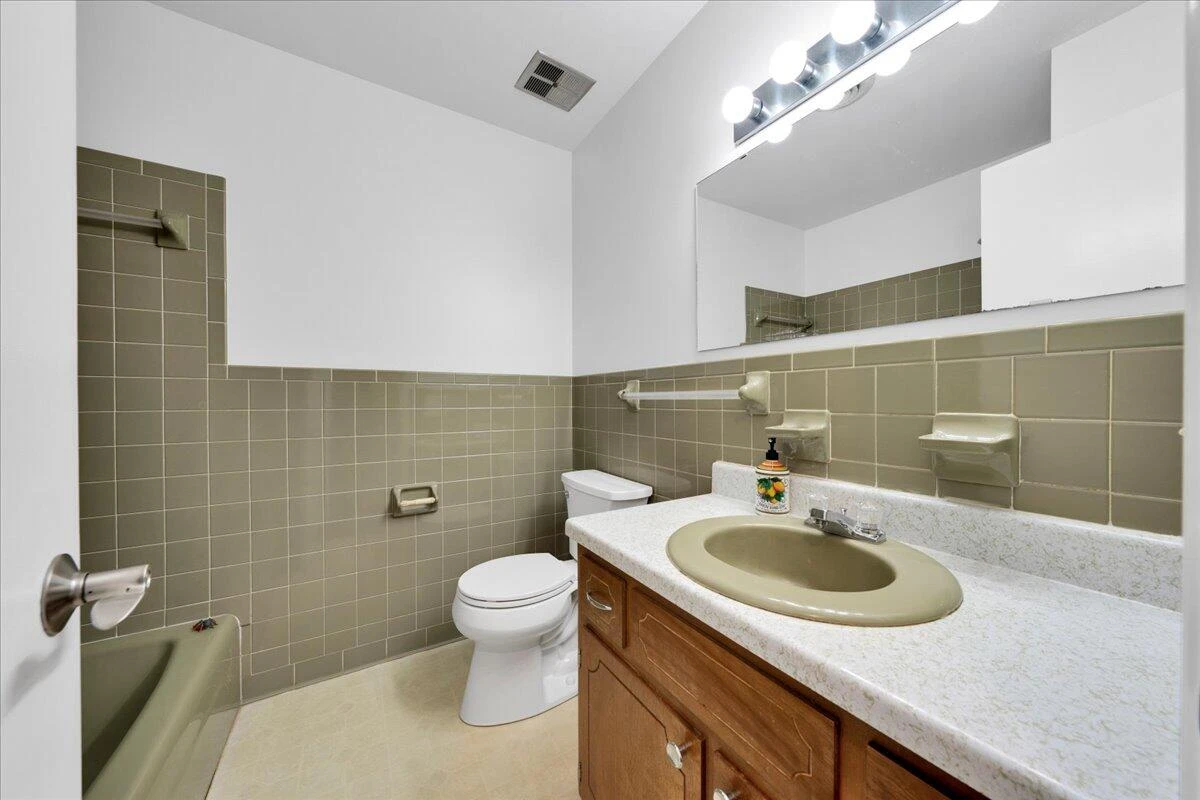 4660 Franklin ST - Photo 27