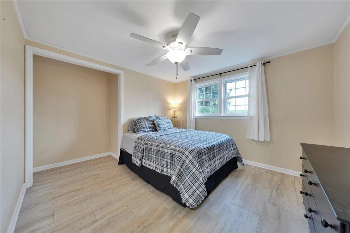 4660 Franklin ST - Photo 29