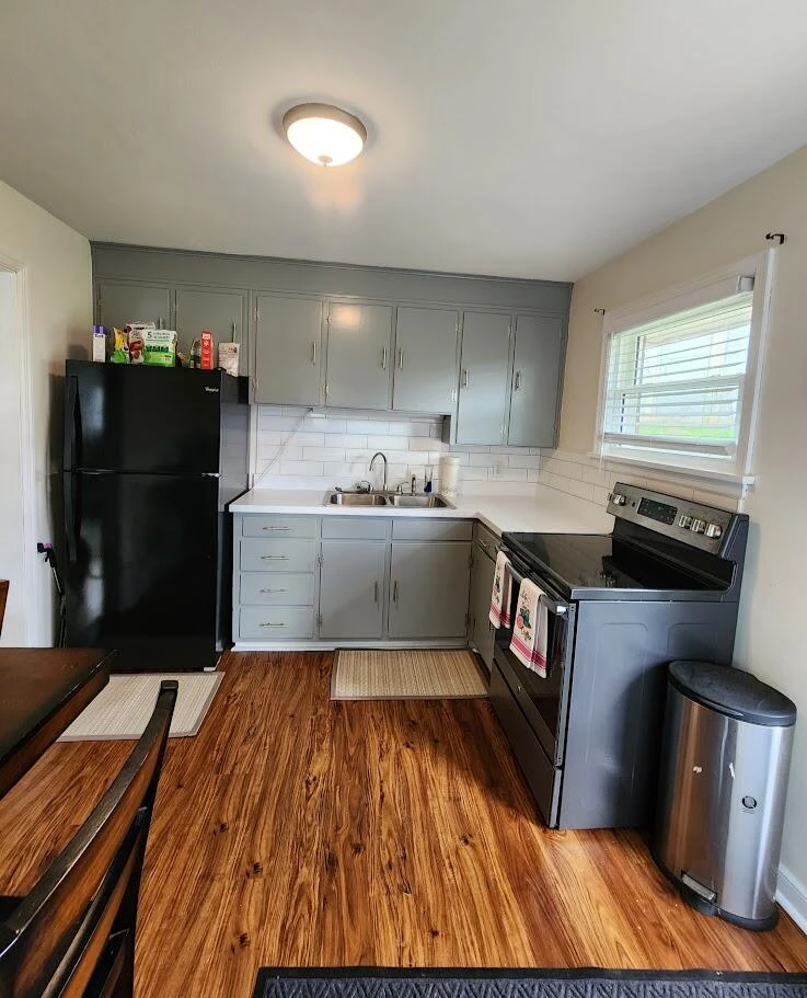 1108 Pleasant View AVE - Photo 2