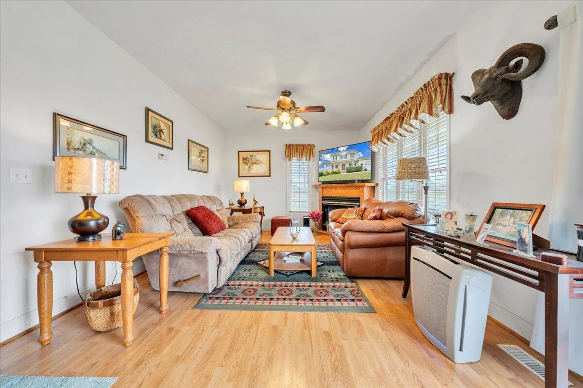 1064 Savanna Hills DR - Photo 15