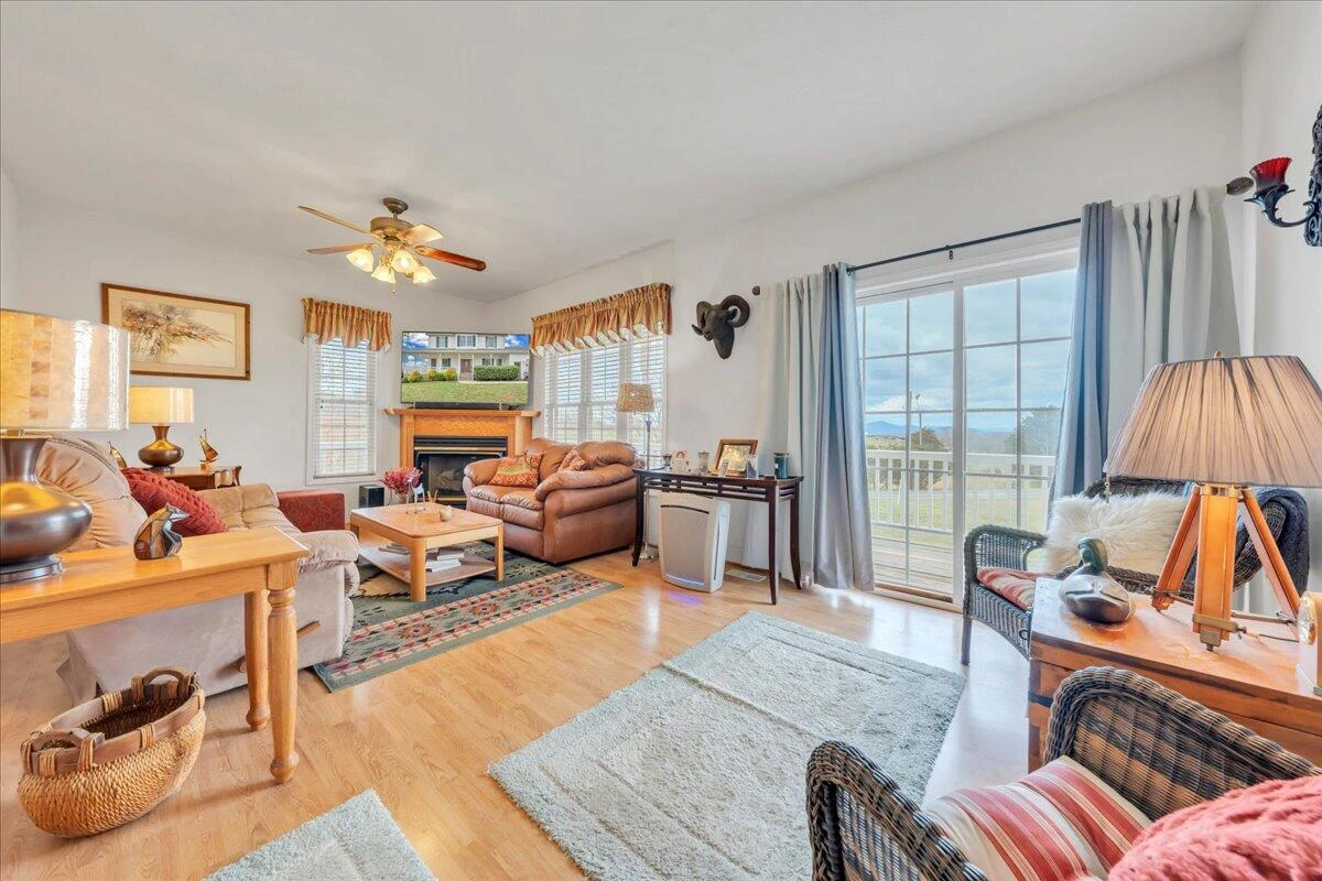 1064 Savanna Hills DR - Photo 16