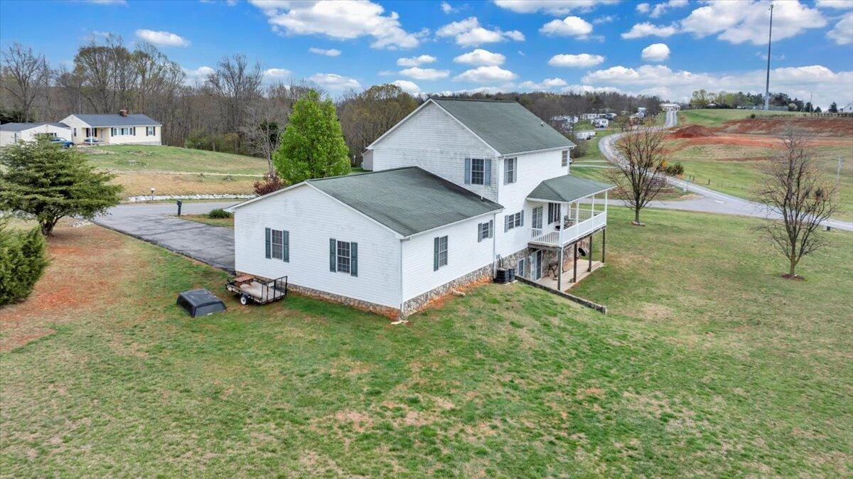 1064 Savanna Hills DR - Photo 8