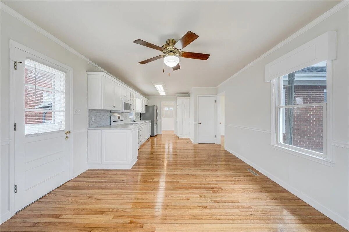 106 Hurst AVE - Photo 13