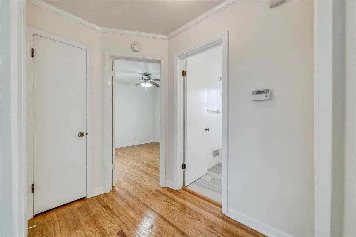 106 Hurst AVE - Photo 14