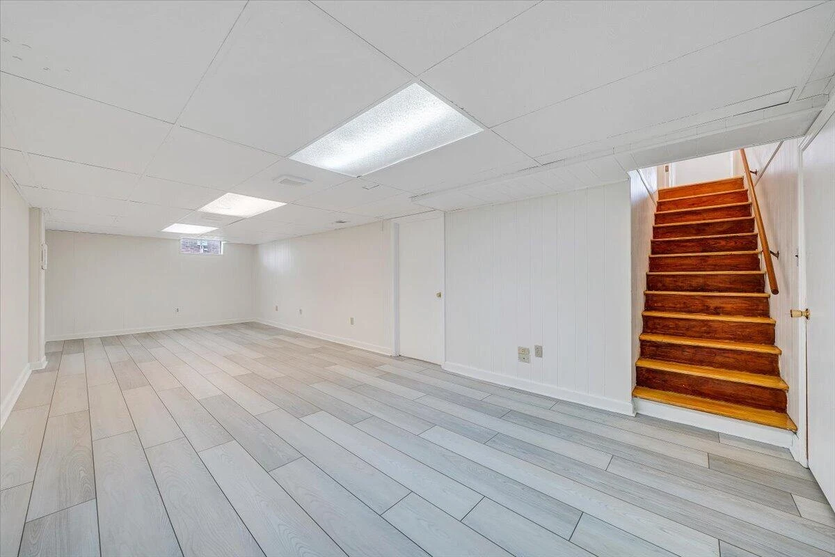 106 Hurst AVE - Photo 20
