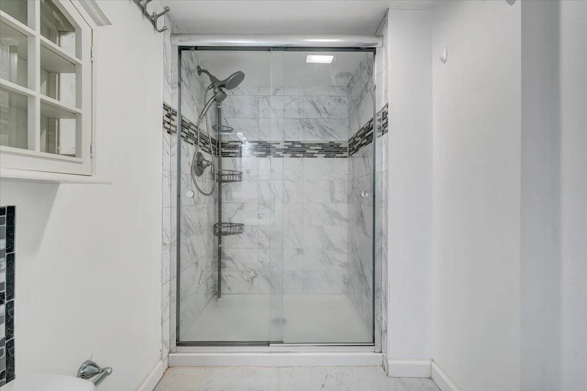 106 Hurst AVE - Photo 23