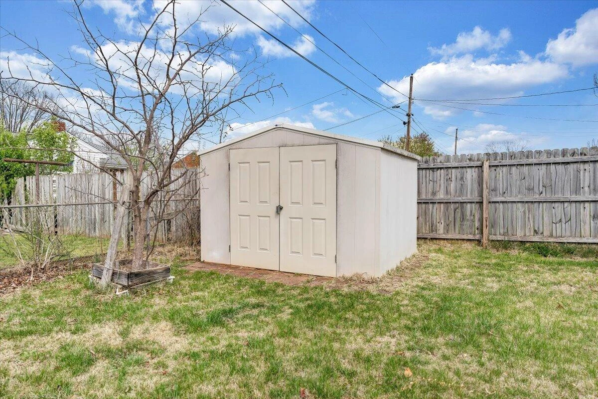 106 Hurst AVE - Photo 29