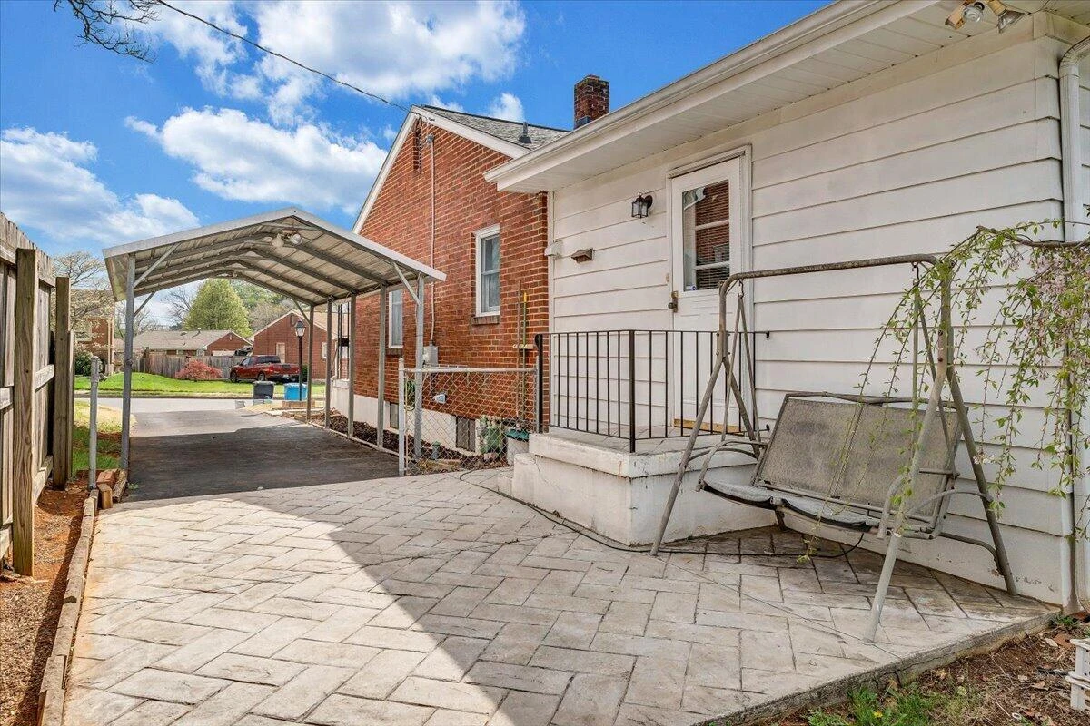 106 Hurst AVE - Photo 30