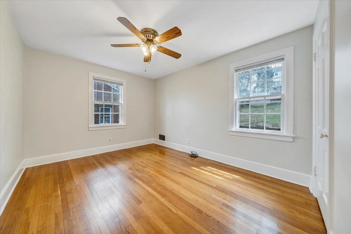 2522 Livingston RD - Photo 13