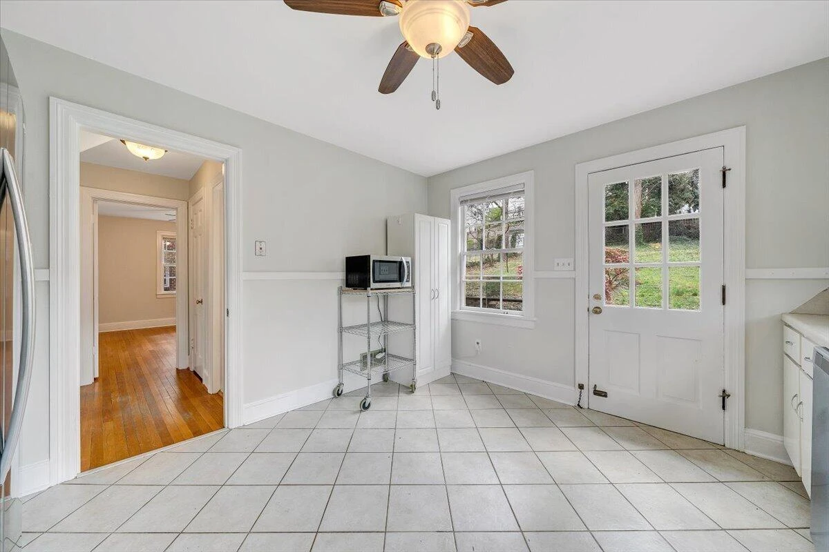 2522 Livingston RD - Photo 9