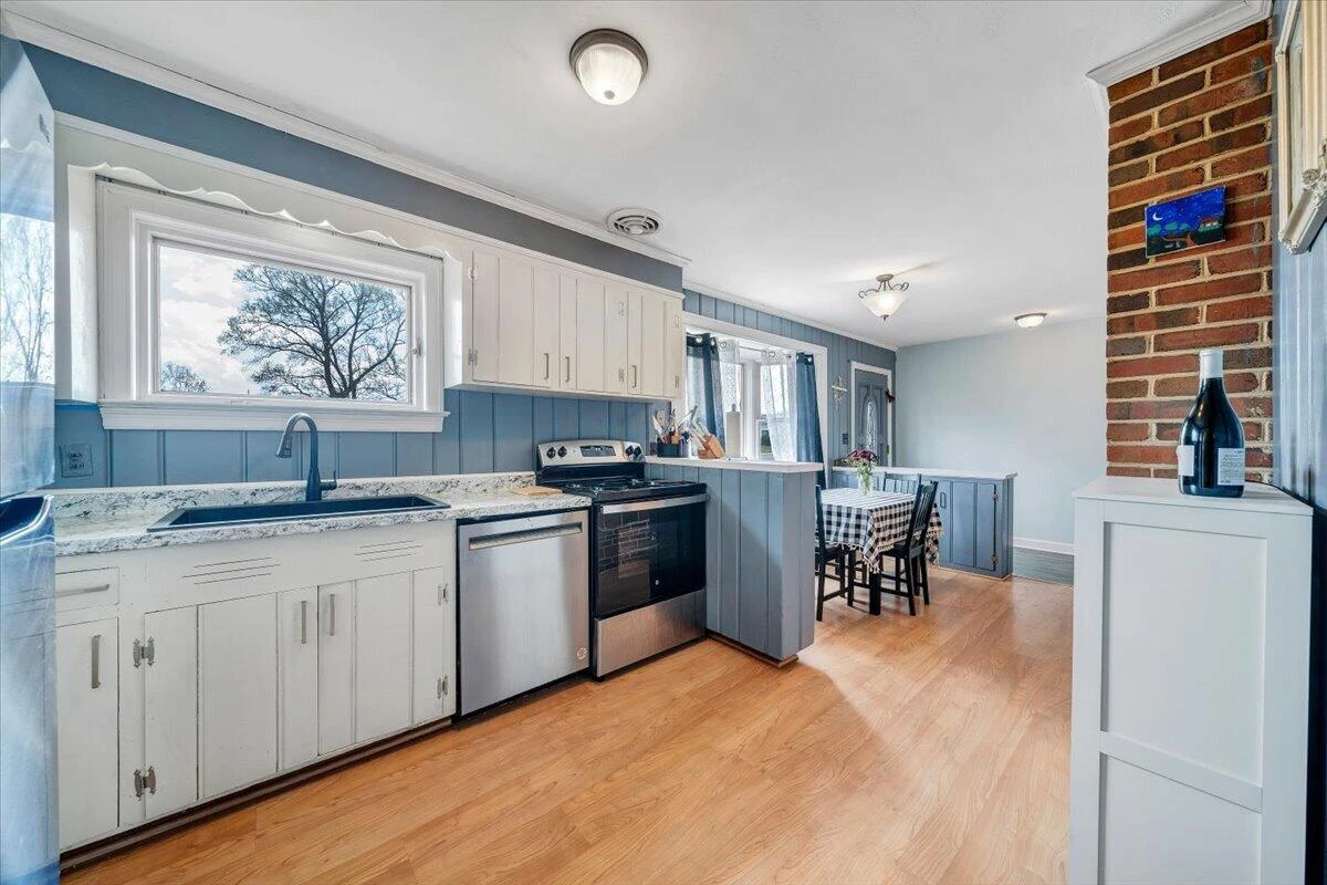 2753 Wilshire AVE - Photo 15