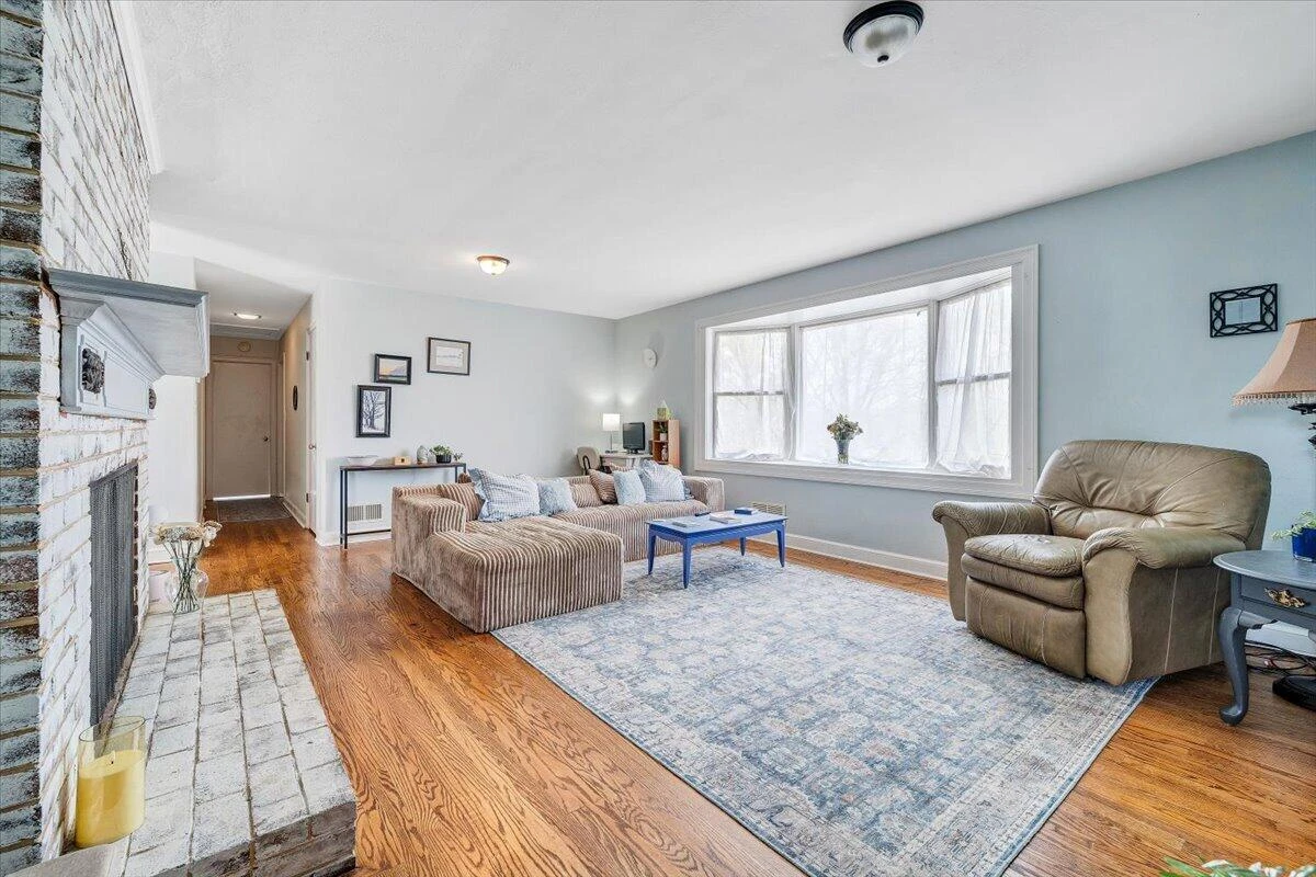 2753 Wilshire AVE - Photo 17