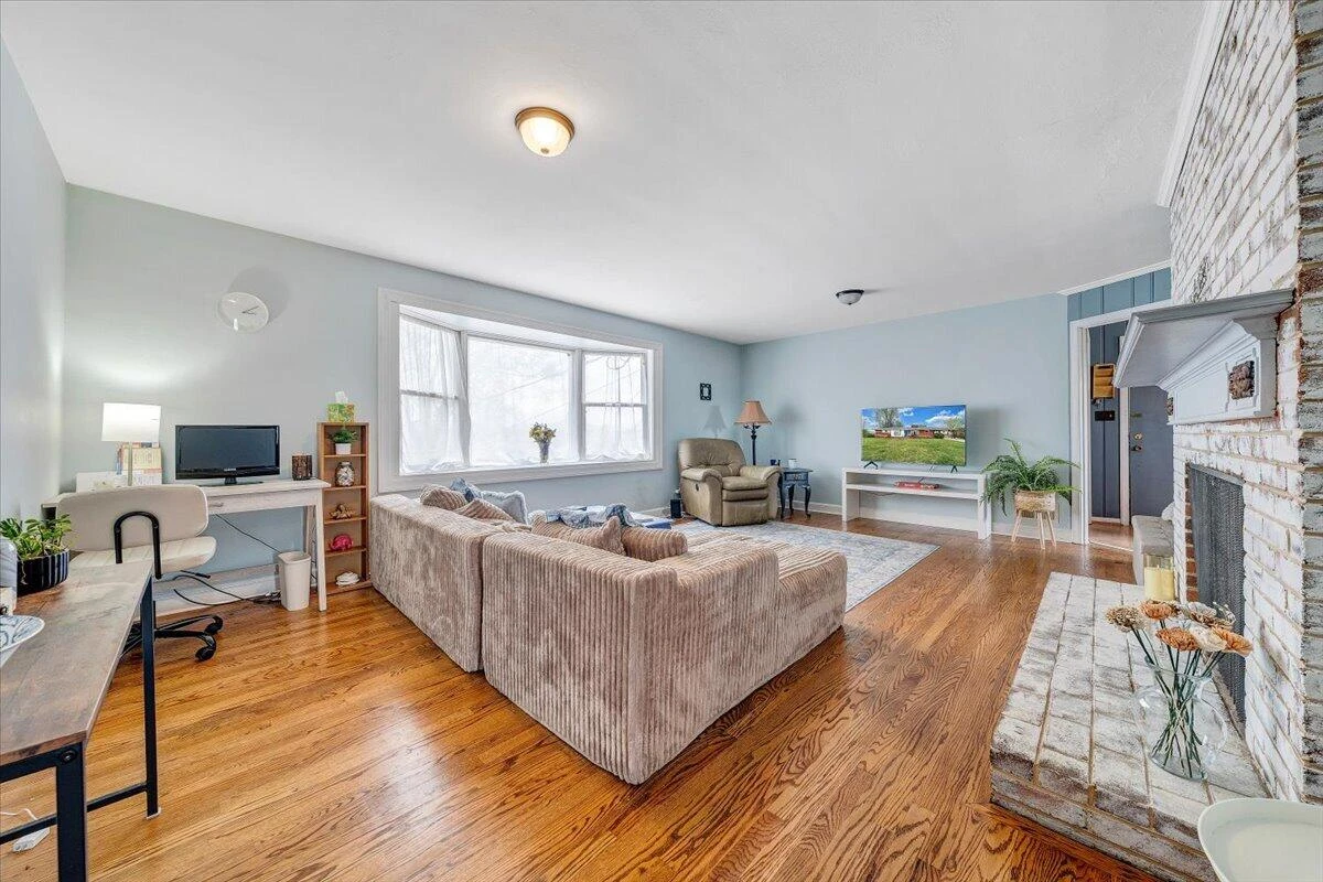 2753 Wilshire AVE - Photo 21