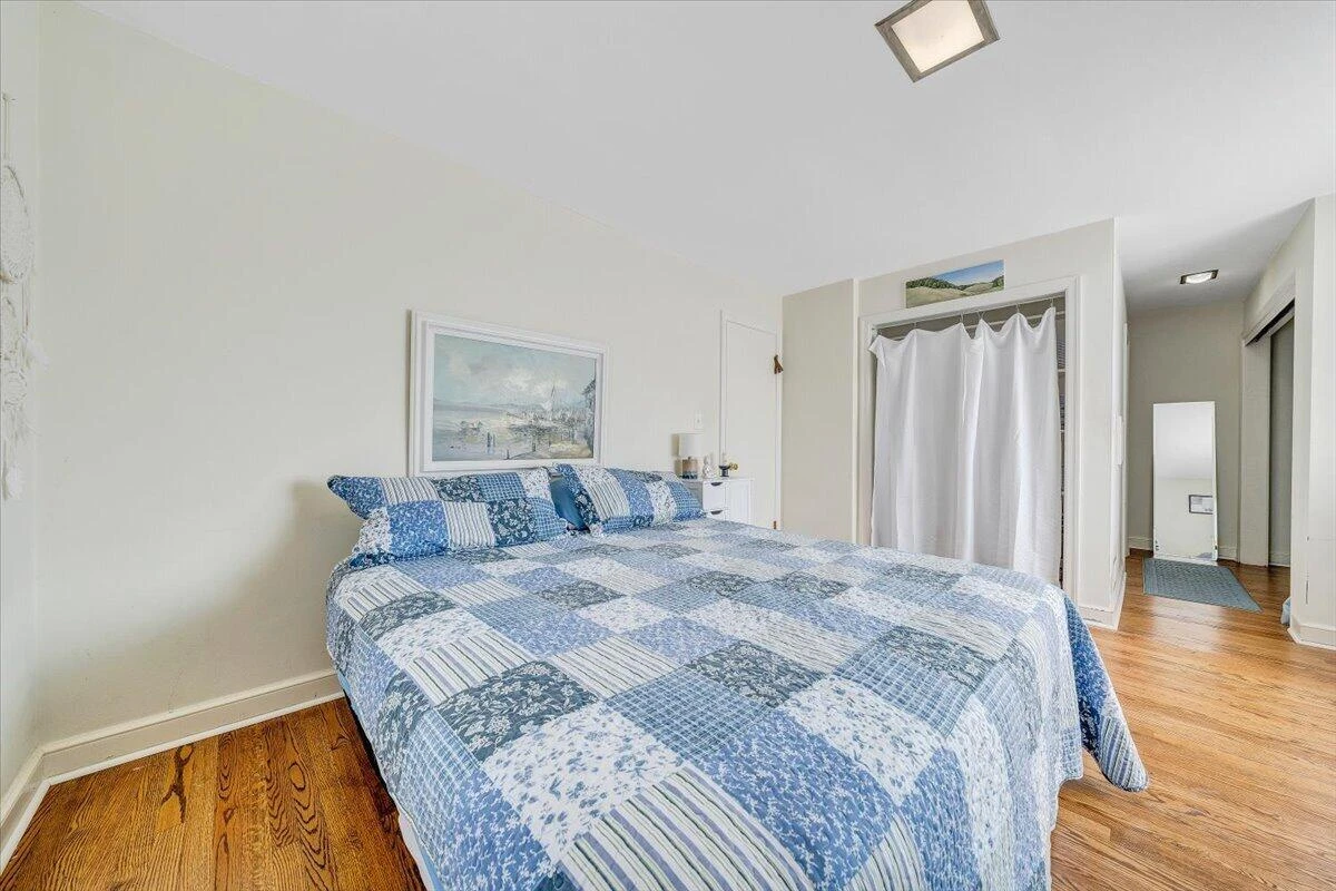2753 Wilshire AVE - Photo 26