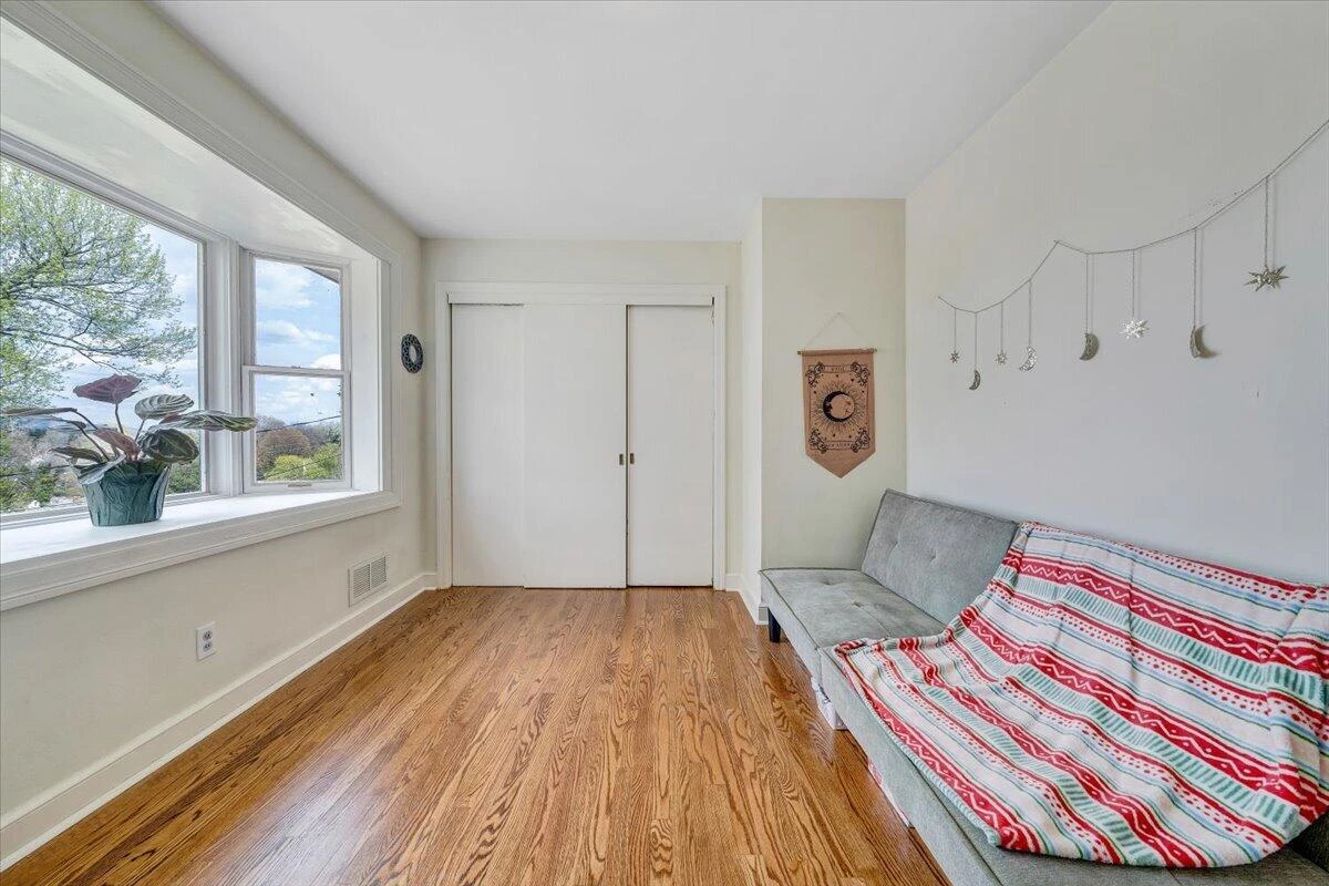 2753 Wilshire AVE - Photo 32