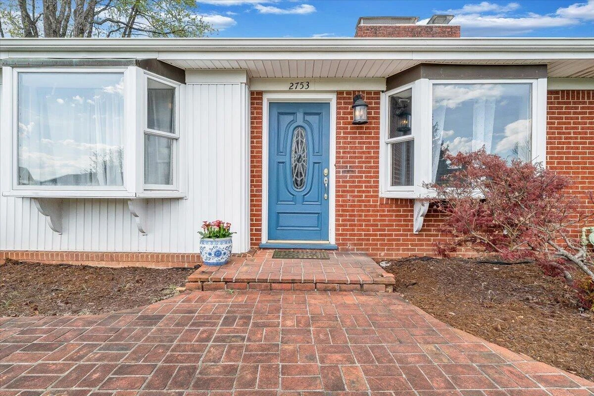 2753 Wilshire AVE - Photo 7