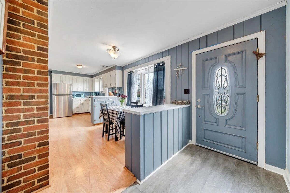 2753 Wilshire AVE - Photo 9