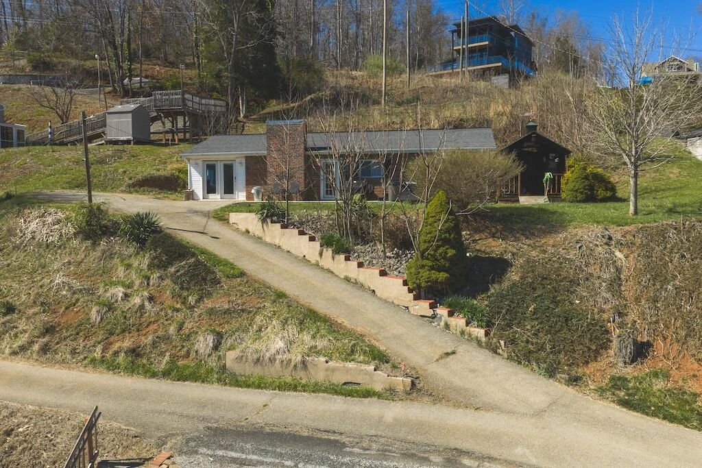 6321 H Smith DR - Photo 3