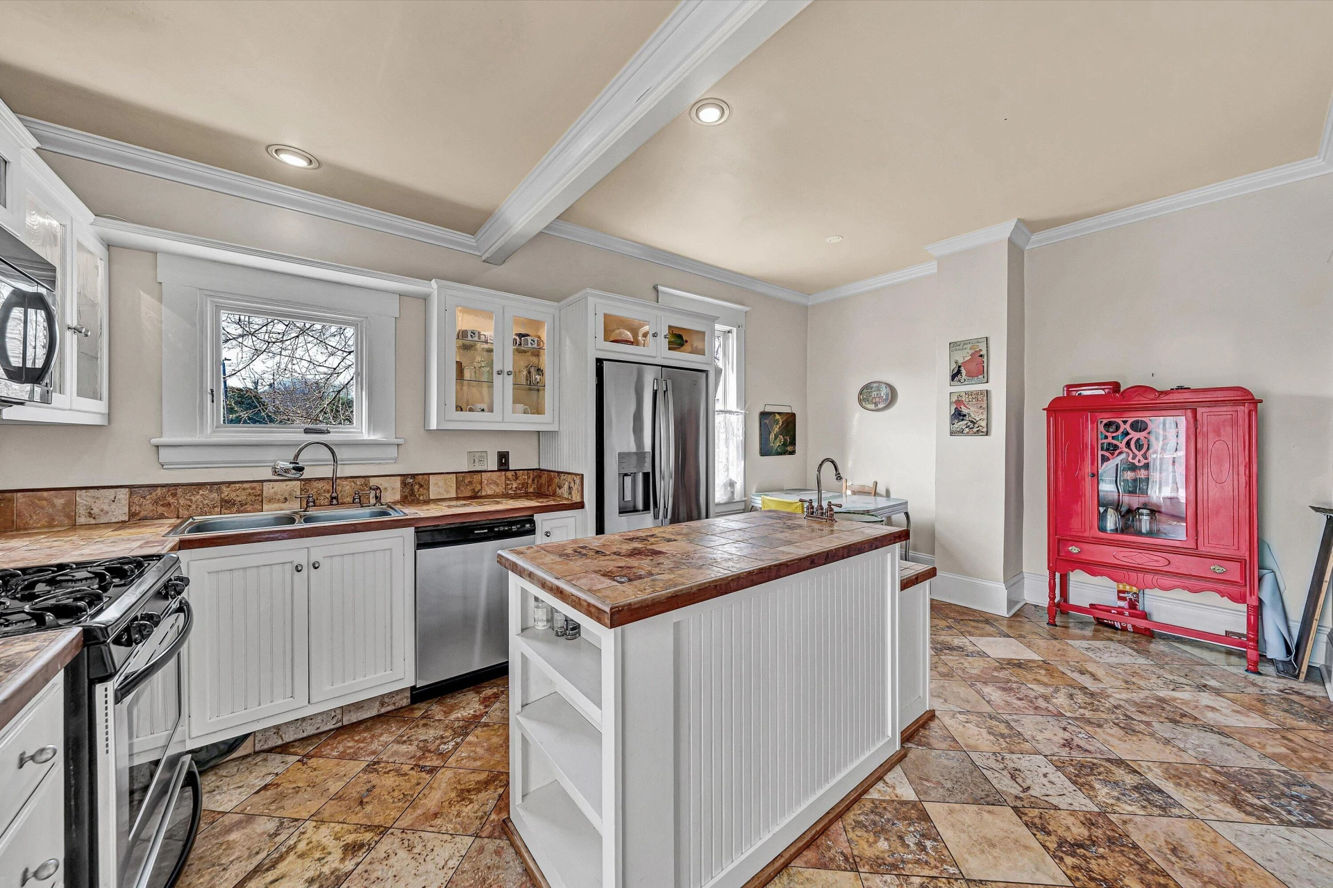346 Allison AVE - Photo 15