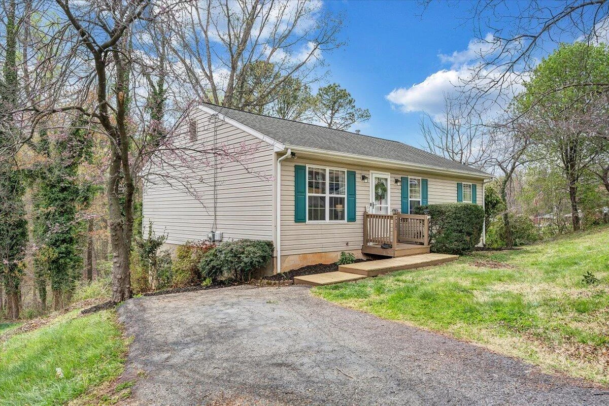 4926 Northwood DR - Photo 2