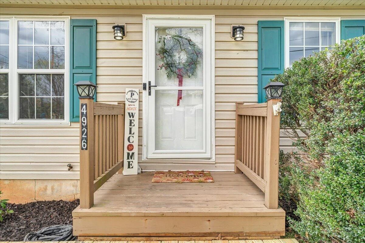 4926 Northwood DR - Photo 3