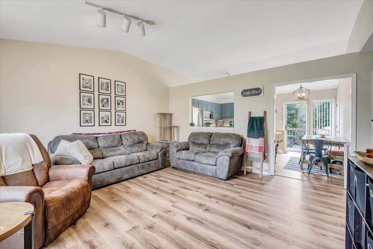 4926 Northwood DR - Photo 4