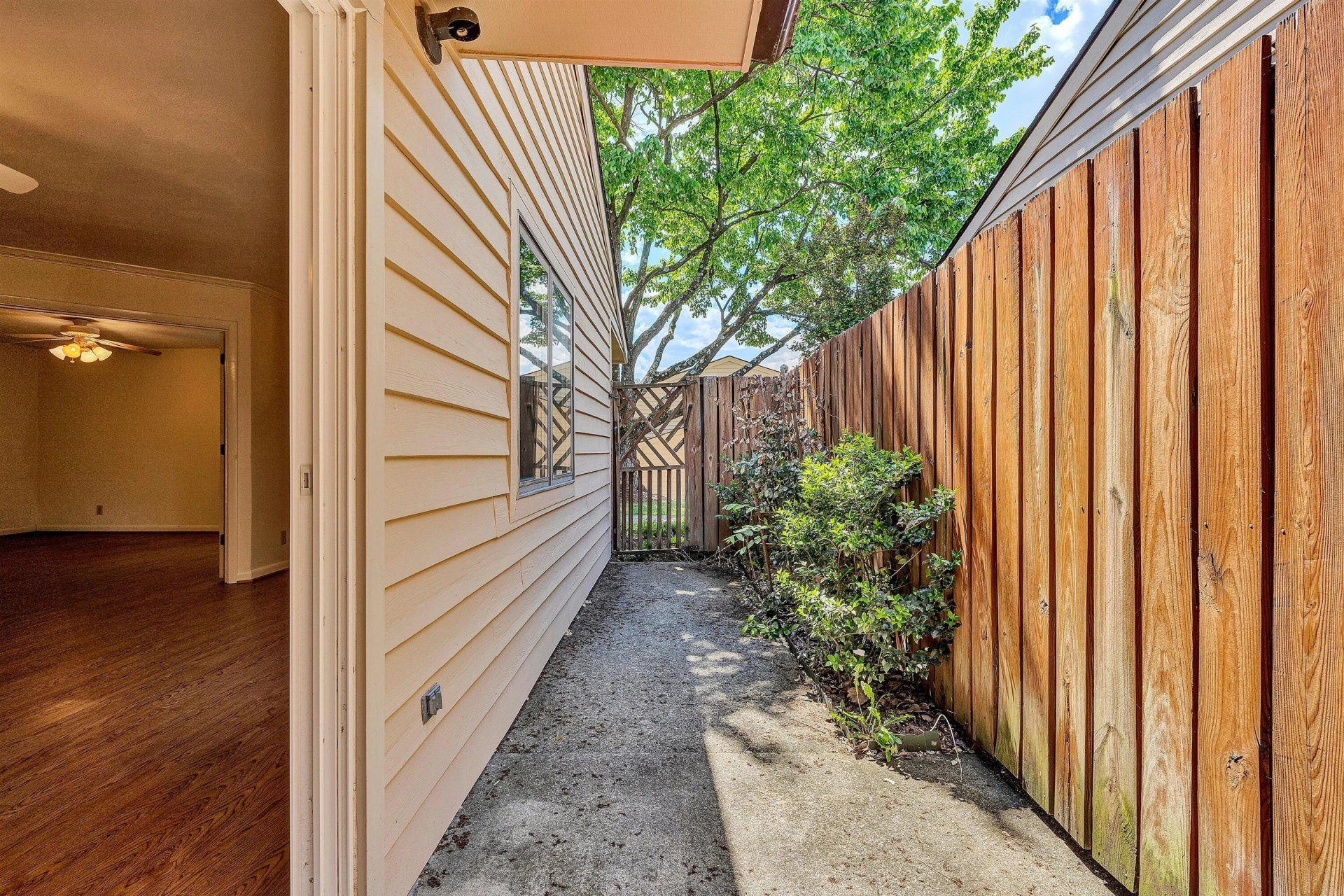 407 Windward DR SW - Photo 24
