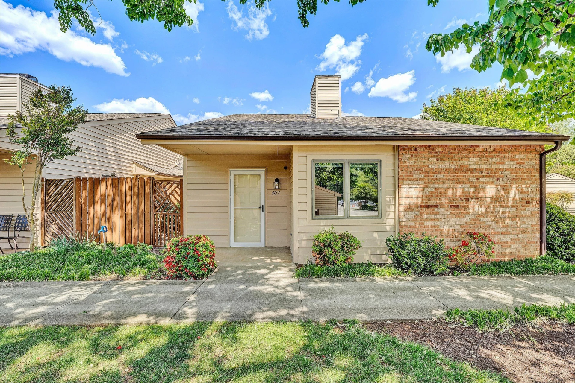 407 Windward DR SW - Photo 3