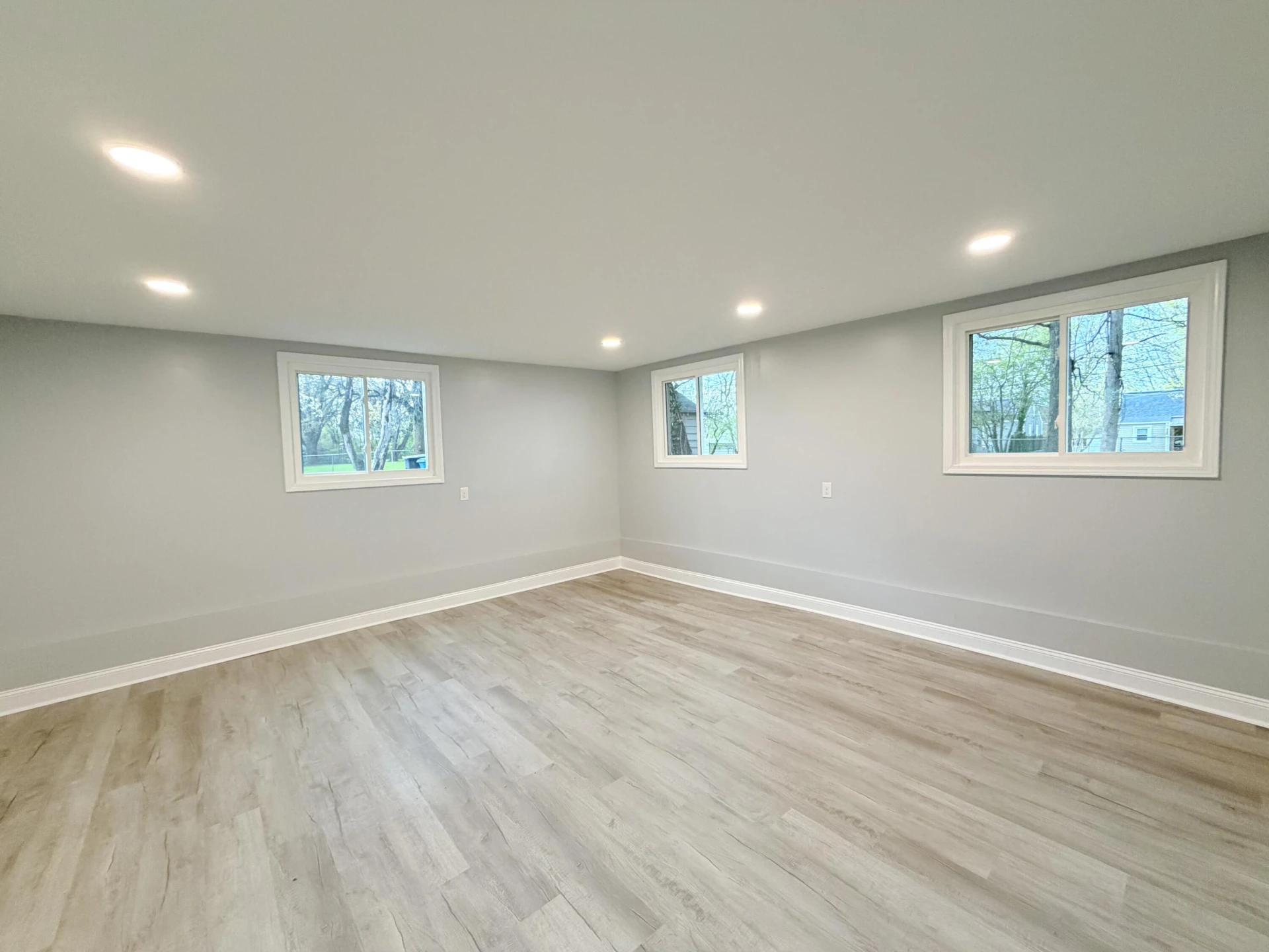 3420 Oaklawn AVE - Photo 2