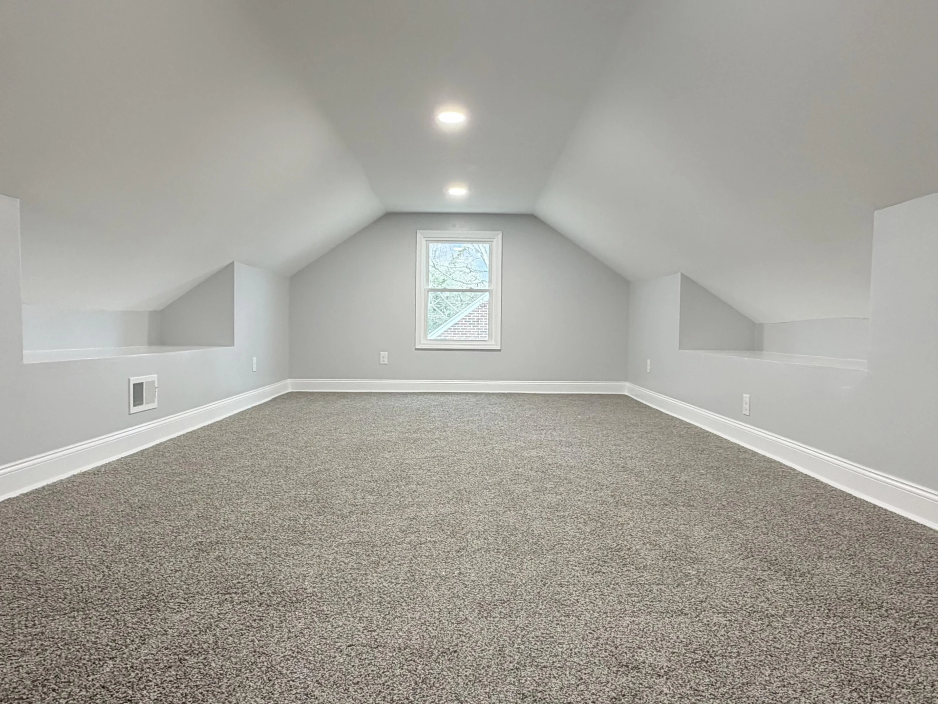 3420 Oaklawn AVE - Photo 3
