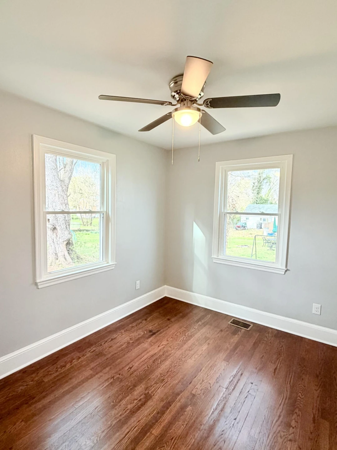 3420 Oaklawn AVE - Photo 7