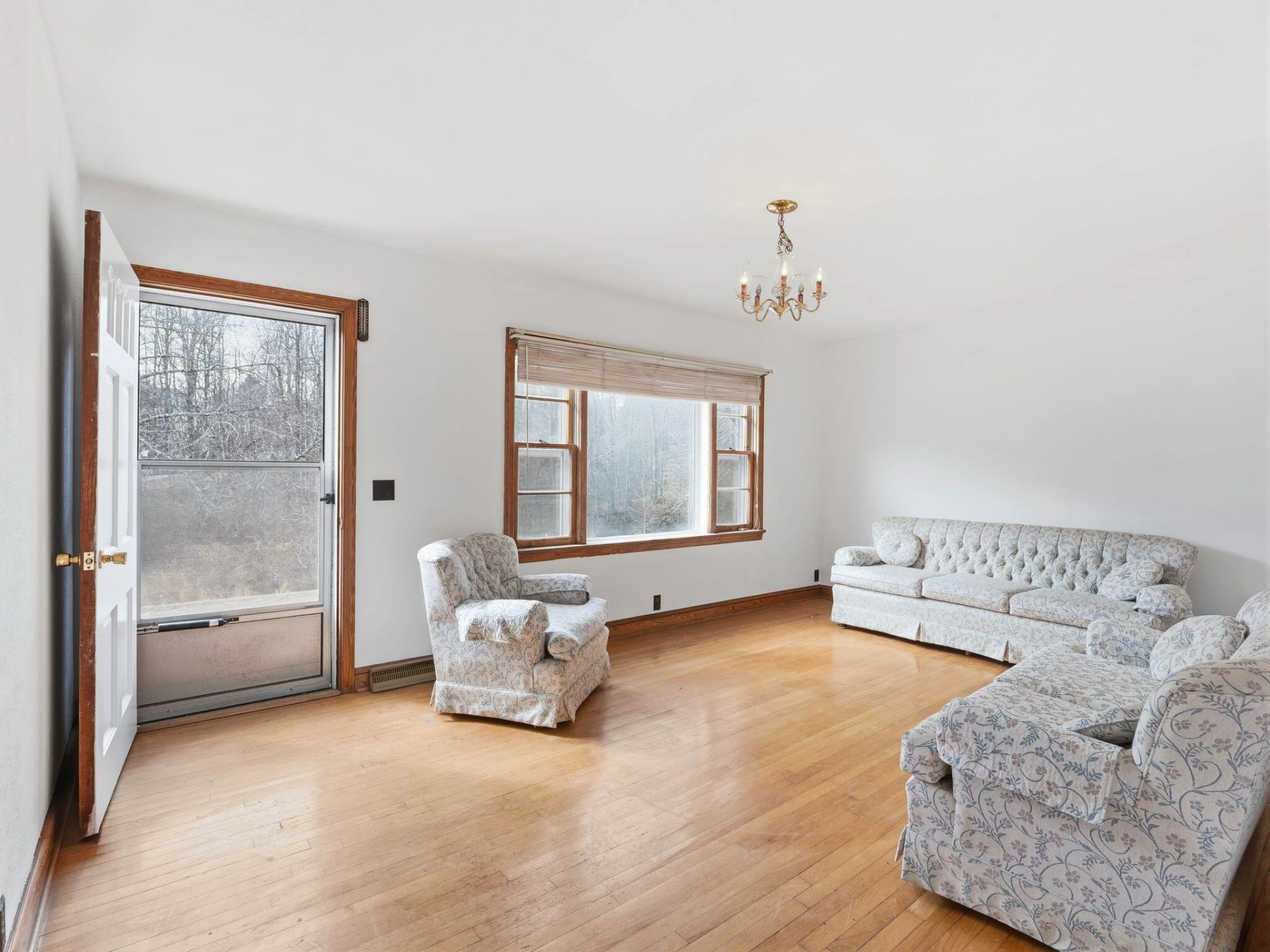 137 Sunnybrook CIR - Photo 4
