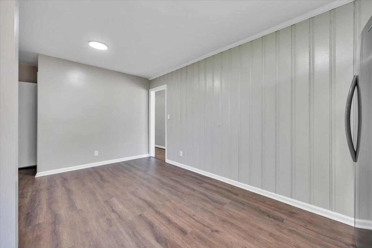 4417 Holmes ST - Photo 13