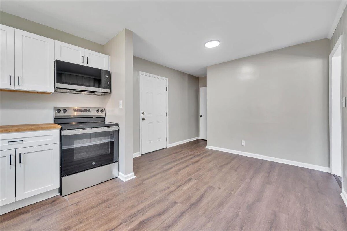 4417 Holmes ST - Photo 14