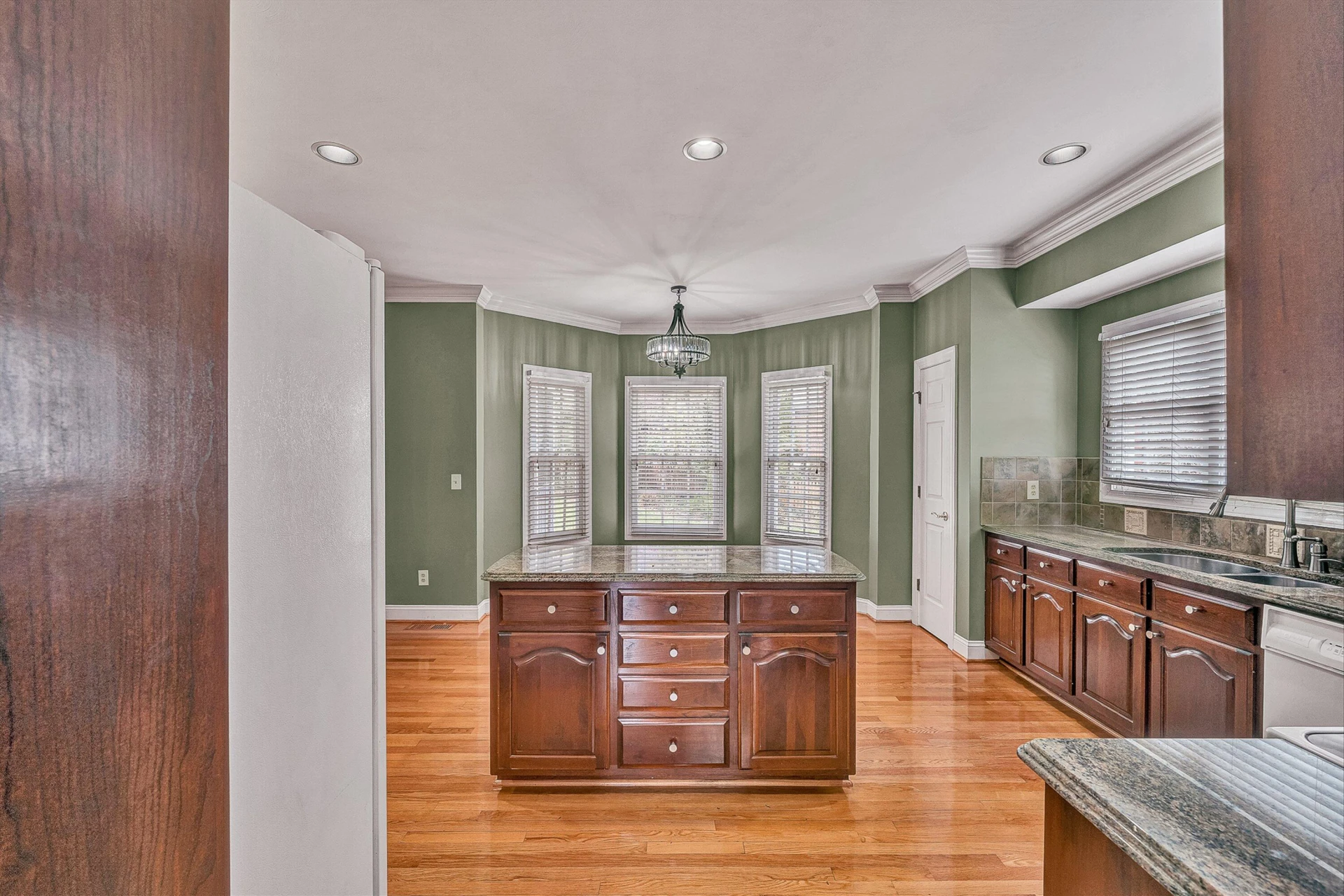 8317 Cardington DR - Photo 11