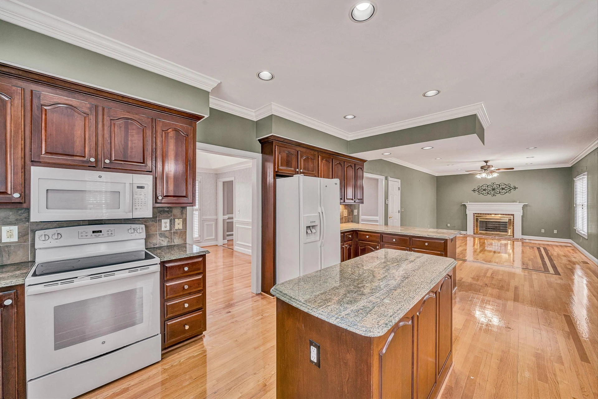 8317 Cardington DR - Photo 14