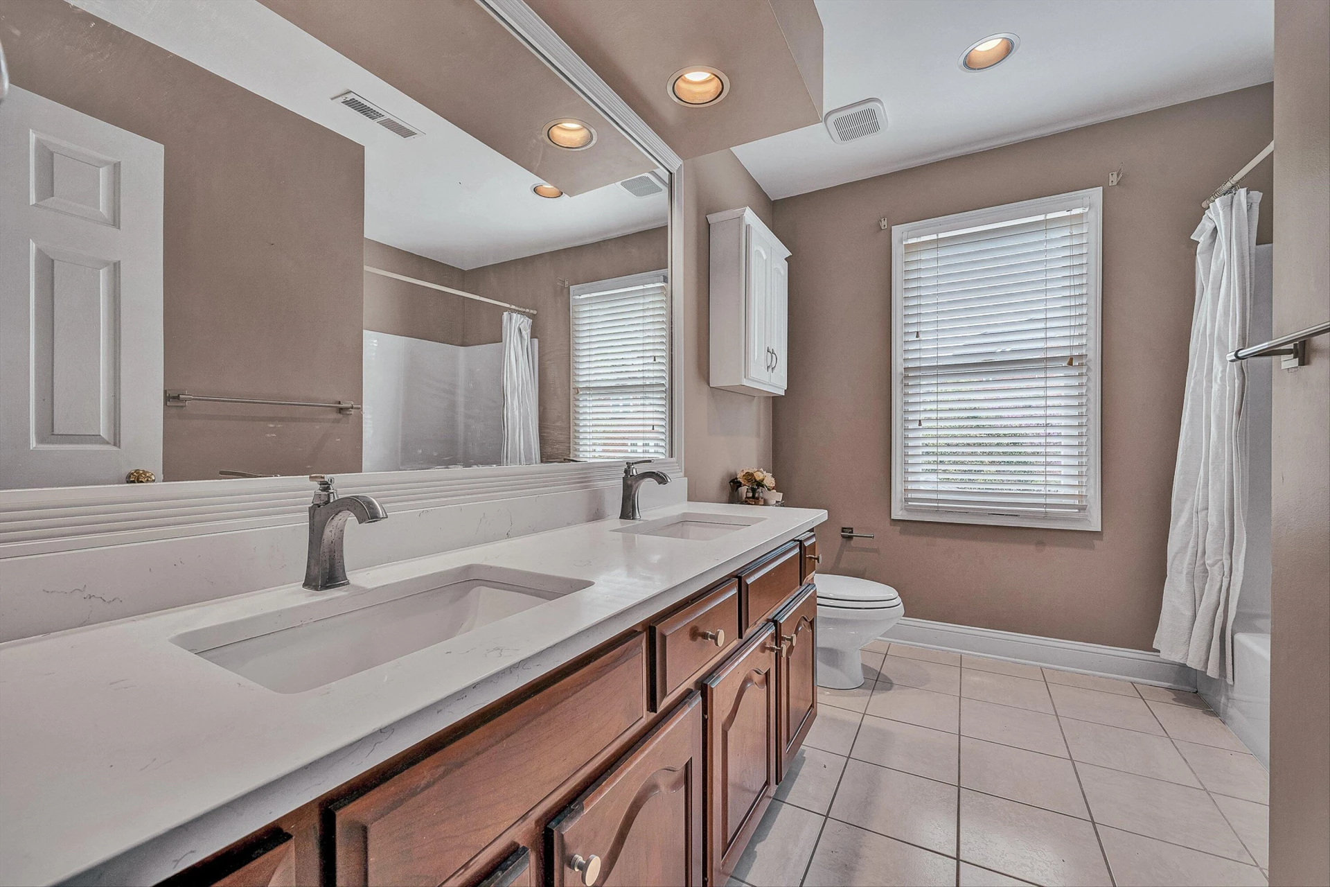 8317 Cardington DR - Photo 24